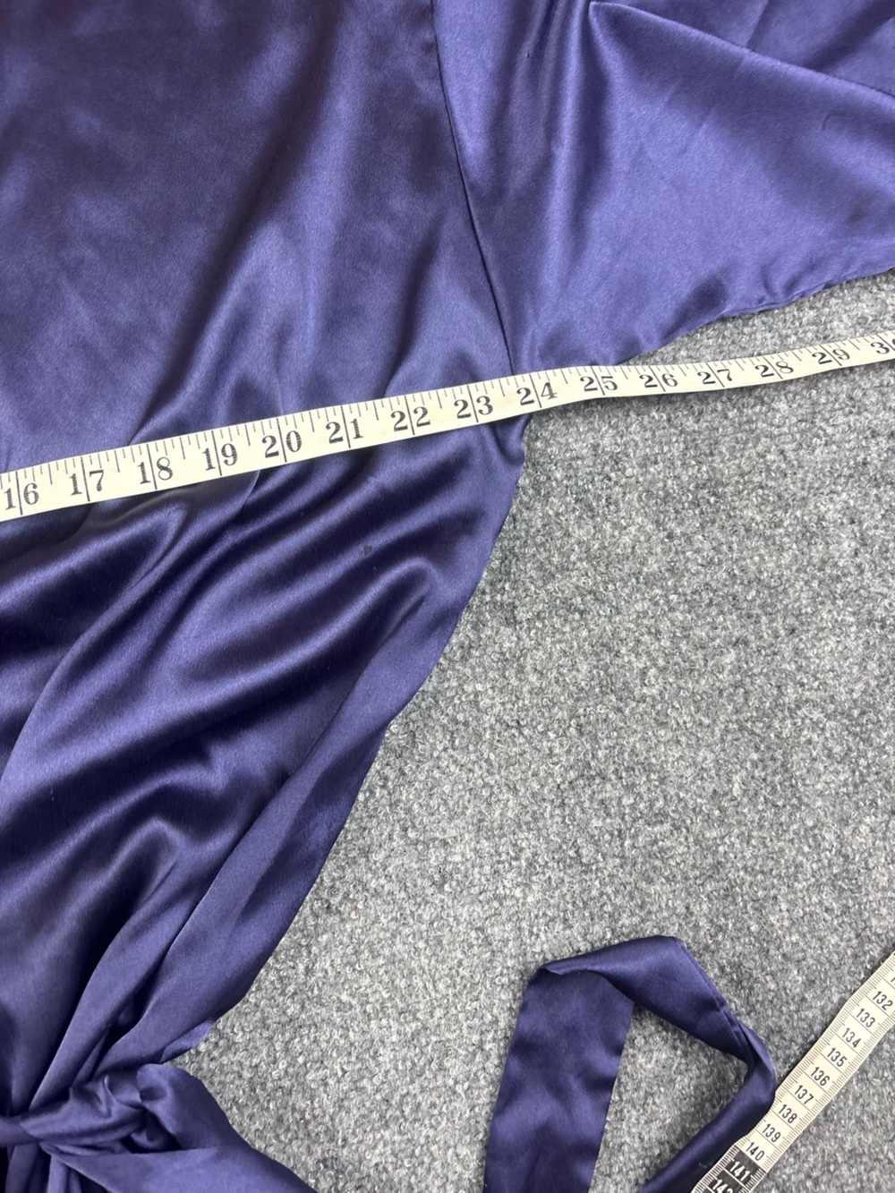 VICTORIA’S SECRET Women’s Purple Satin Like Short Robe Tie Closure size: M/L - Picture 8 of 9
